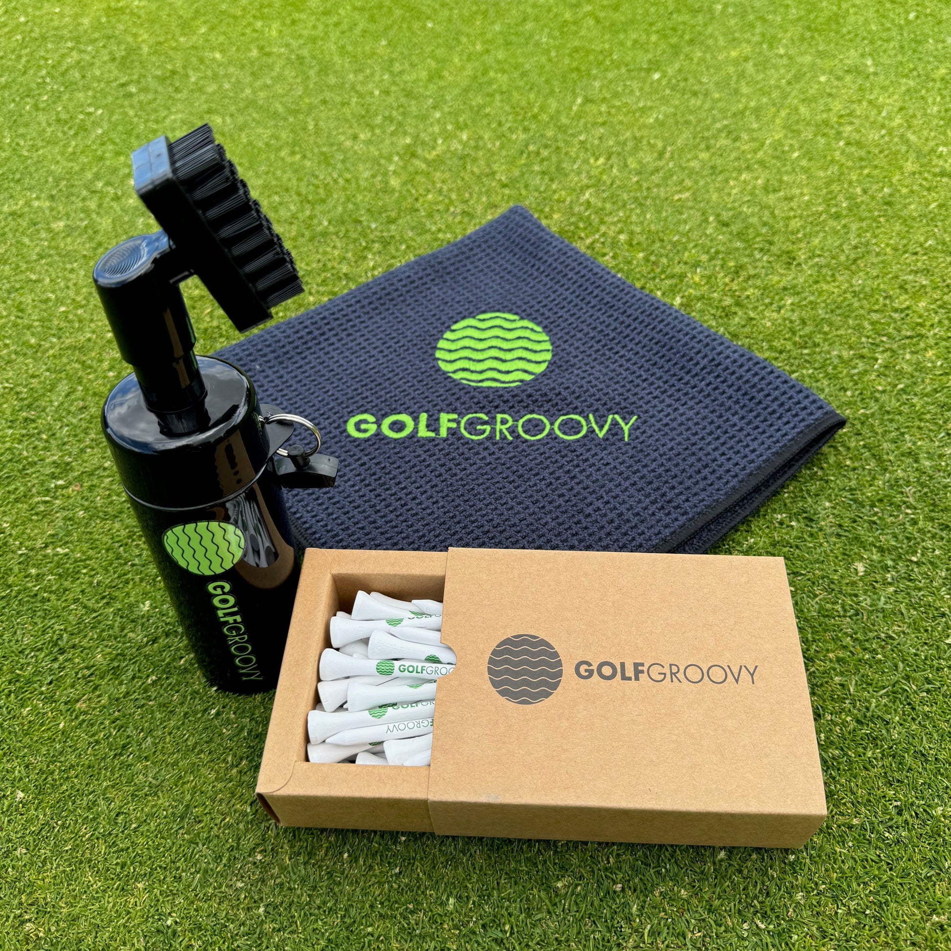 Golf Groovy Club Cleaner Towel and Tees Bundle